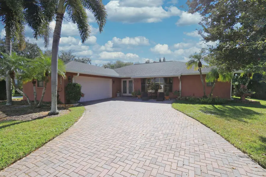 2142 SW Jaguar Avenue, Port Saint Lucie, FL 34953 - Image #2