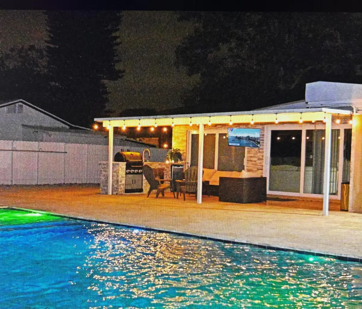 124 Davis Road, Palm Springs, FL 33461 - Image #1