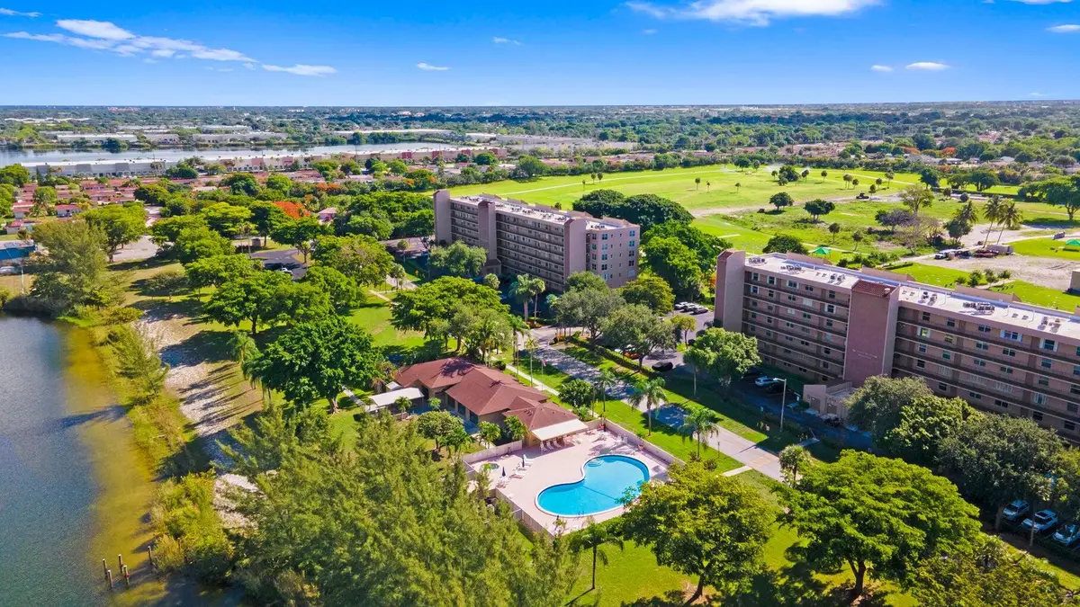 4570 NW 18th Avenue #609, Deerfield Beach, FL 33064 - Image #1