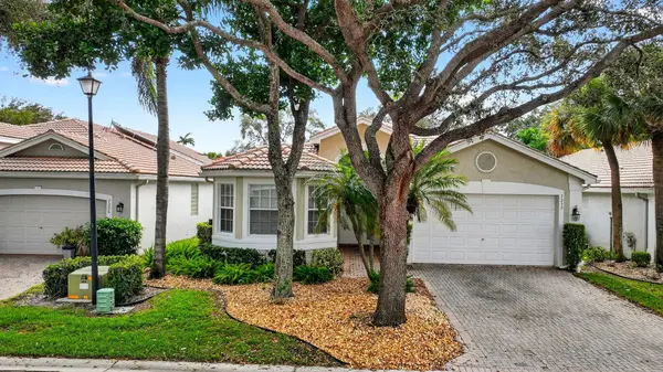 7232 Morocca Lake Drive, Delray Beach, FL 33446