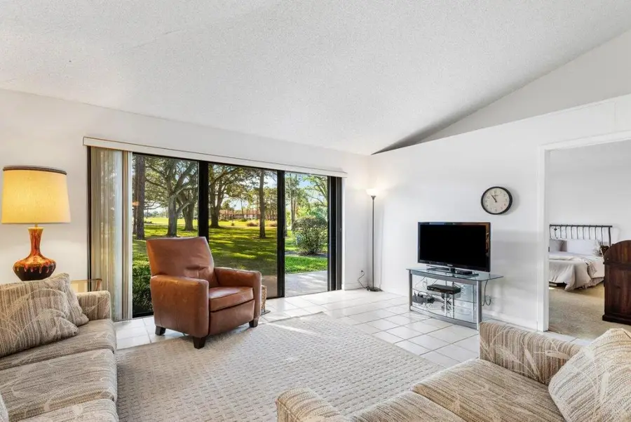 605 Club Drive, Palm Beach Gardens, FL 33418 - Image #2