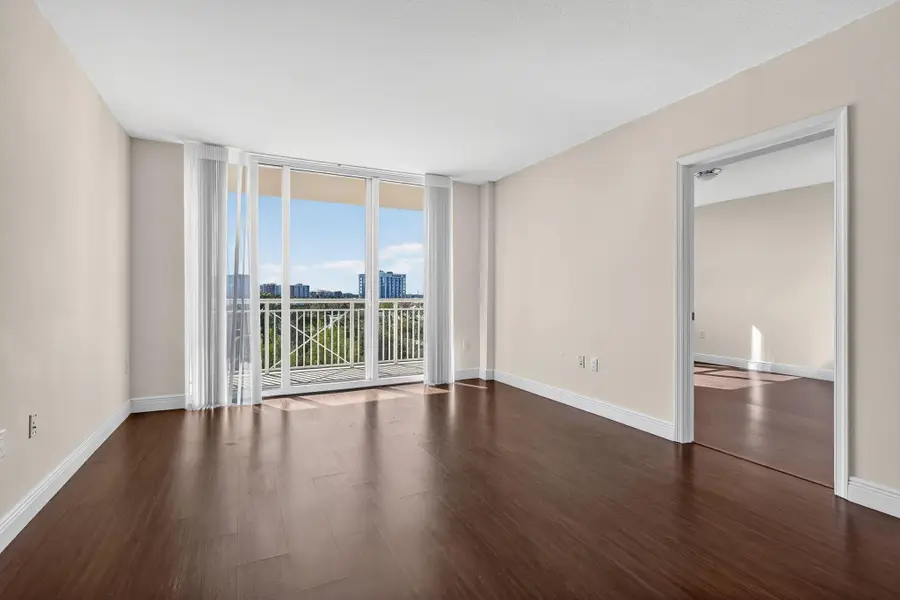 19501 W Country Club Drive #605, Aventura, FL 33180 - Image #2