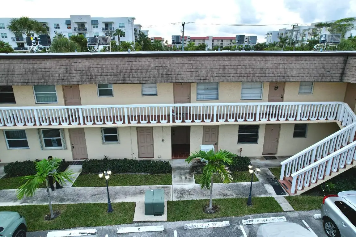 1204 S Lake Drive E #3, Lantana, FL 33462 - Image #1