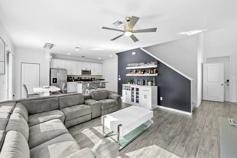 1817 Lake Cove Drive, Lake Worth Beach, FL 33460 - Image #3