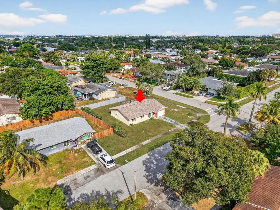 1601 NW 5th Street, Boca Raton, FL 33486 - Image #2