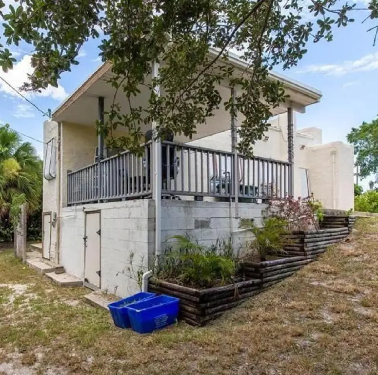 827 N A Street E, Lake Worth Beach, FL 33460 - Image #2