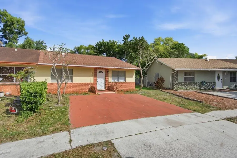 4955 Saratoga Road, West Palm Beach, FL 33415 - Image #3