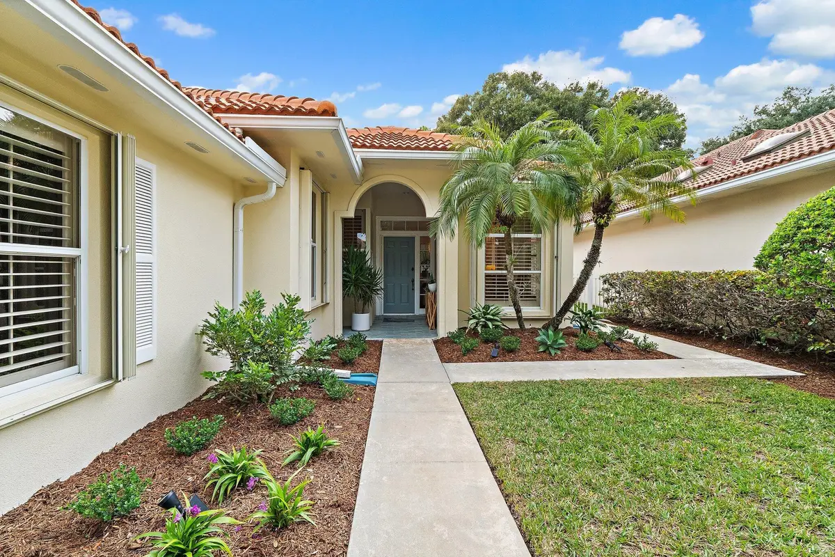 231 E Tall Oaks Circle, Palm Beach Gardens, FL 33410 - Image #1