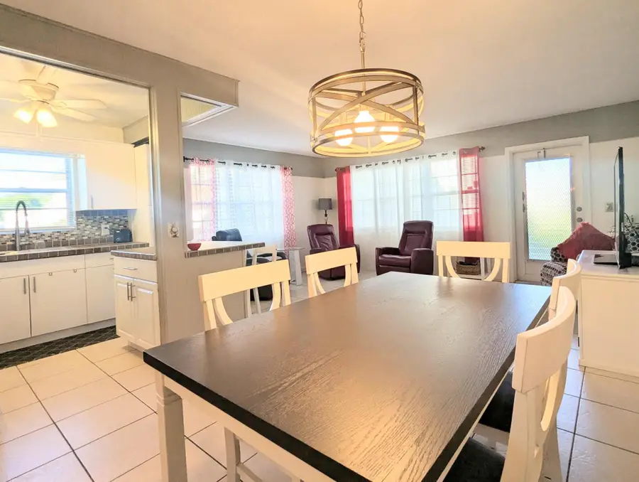 76 Dorchester D, West Palm Beach, FL 33417 - Image #2