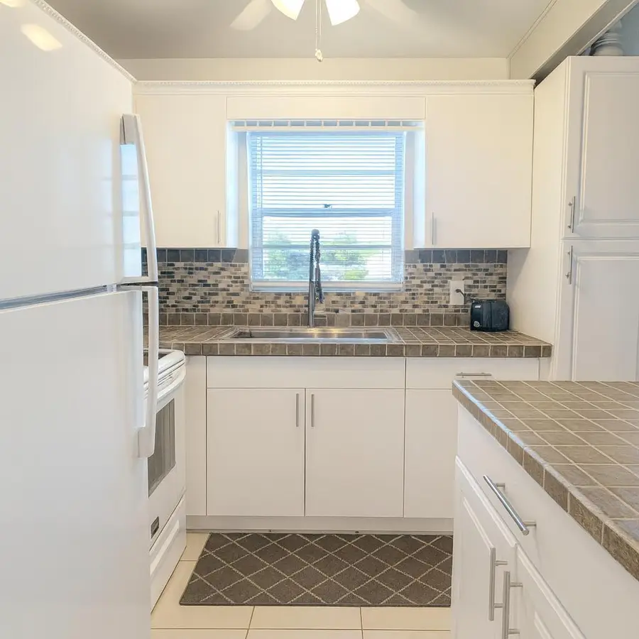 76 Dorchester D, West Palm Beach, FL 33417 - Image #3