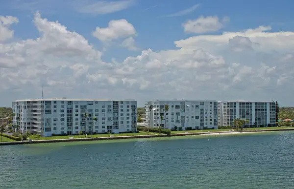 401 Lake Shore Drive #406, Lake Park, FL 33403