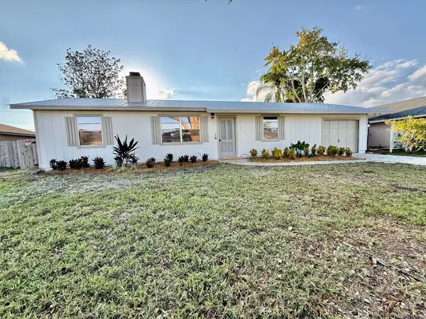 1722 SE Biddle Lane, Port St Lucie, FL 34983