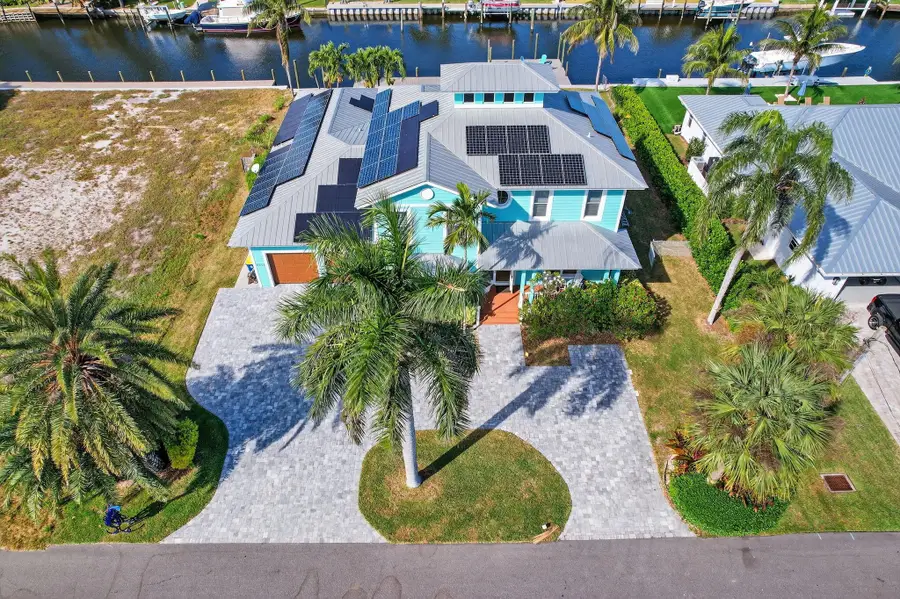 8551 SE Driftwood Street, Hobe Sound, FL 33455 - Image #2