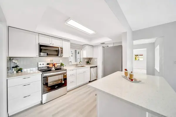 6812 Rio Pinar, North Lauderdale, FL 33068