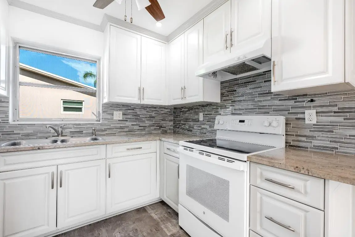 2739 Dudley Drive W #D, West Palm Beach, FL 33415 - Image #1