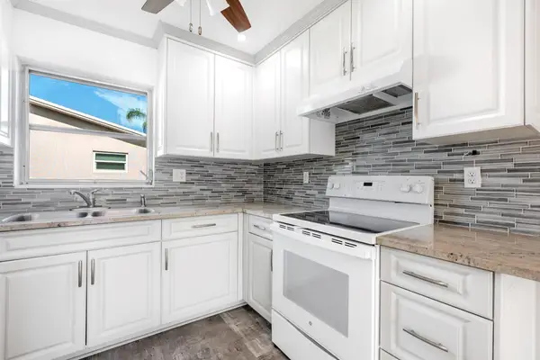 2739 Dudley Drive W #D, West Palm Beach, FL 33415