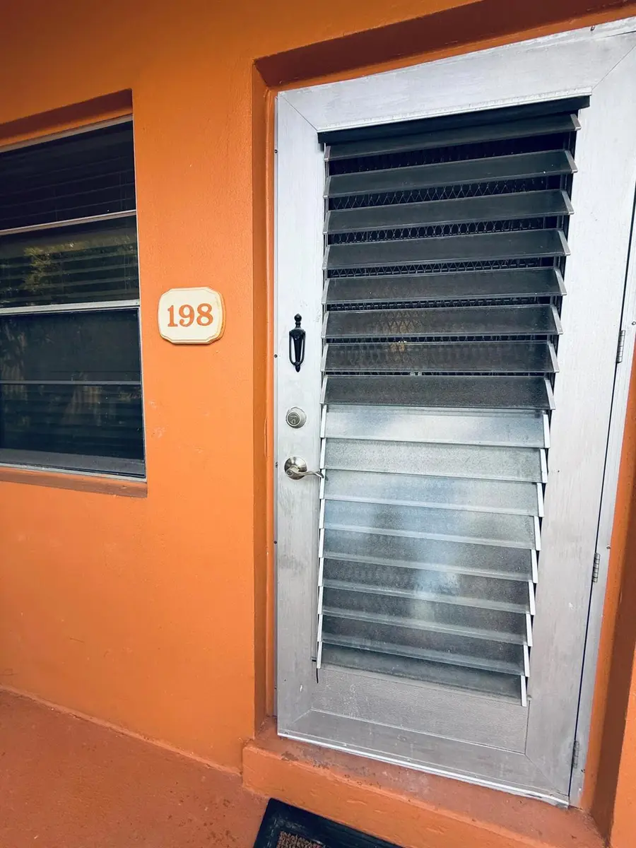 198 Salisbury I, West Palm Beach, FL 33417 - Image #2