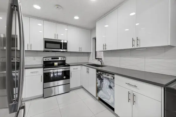 2515 Carambola Circle N #1810, Coconut Creek, FL 33066