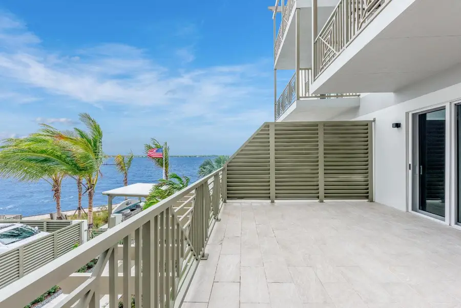 41 SW Seminole Street #205, Stuart, FL 34994 - Image #2