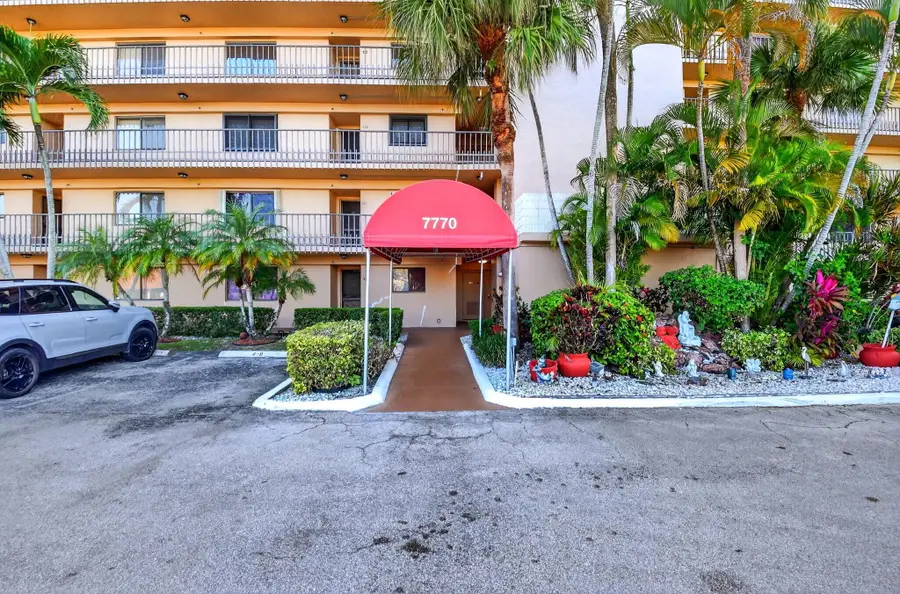 7770 Tahiti Lane #105, Lake Worth, FL 33467 - Image #2