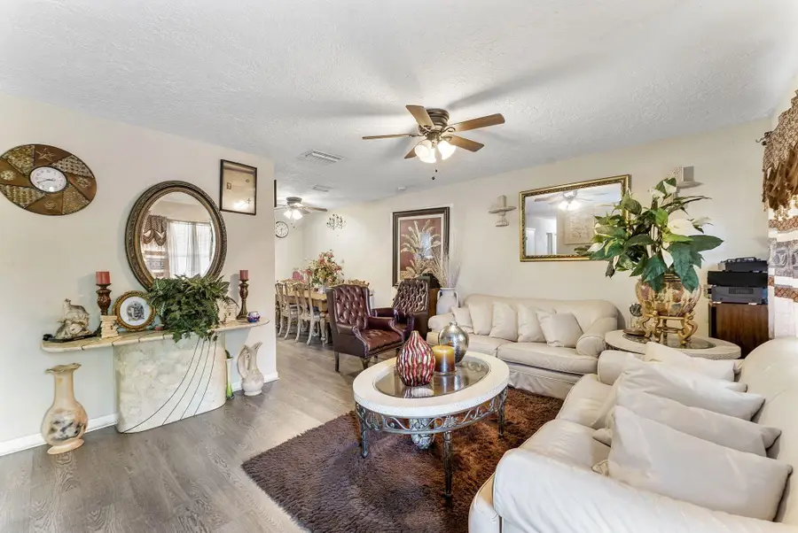 457 Evergreen Drive, Lake Park, FL 33403 - Image #2