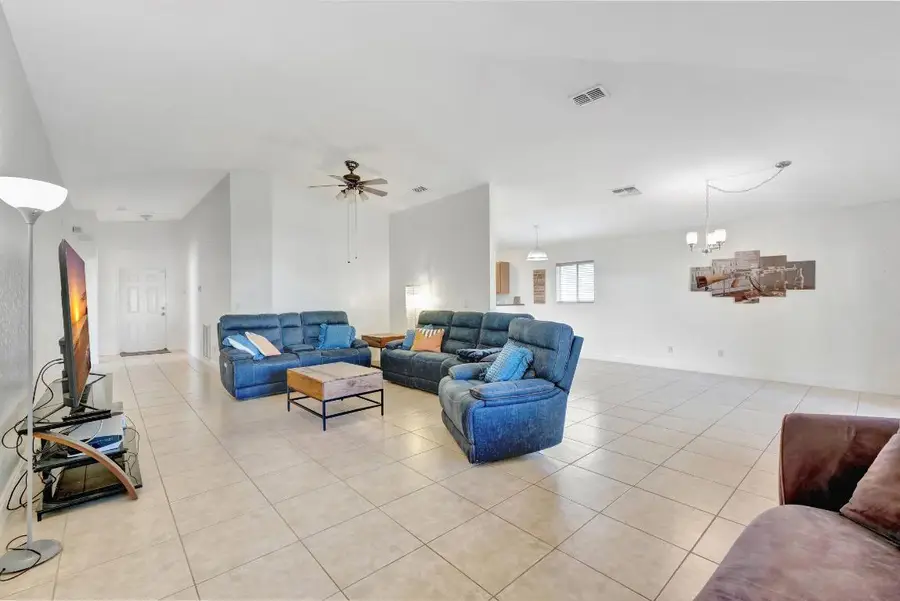 2064 Newport Isles Boulevard, Port Saint Lucie, FL 34953 - Image #2