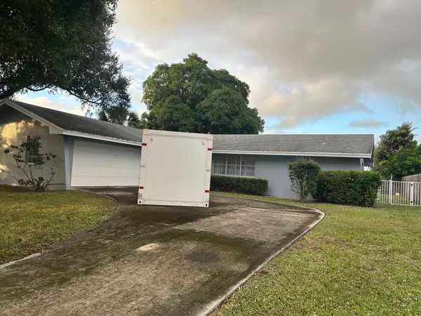 4235 Hyacinth Circle N, Palm Beach Gardens, FL 33410