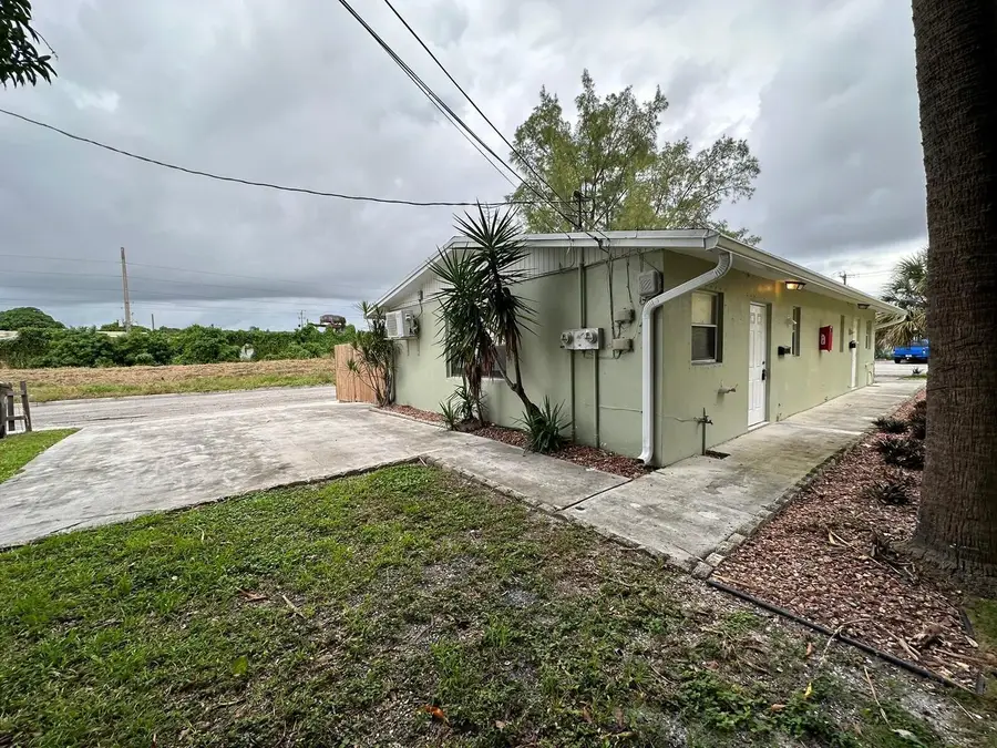 528-530 Mayflower Road #528-530, West Palm Beach, FL 33405 - Image #2