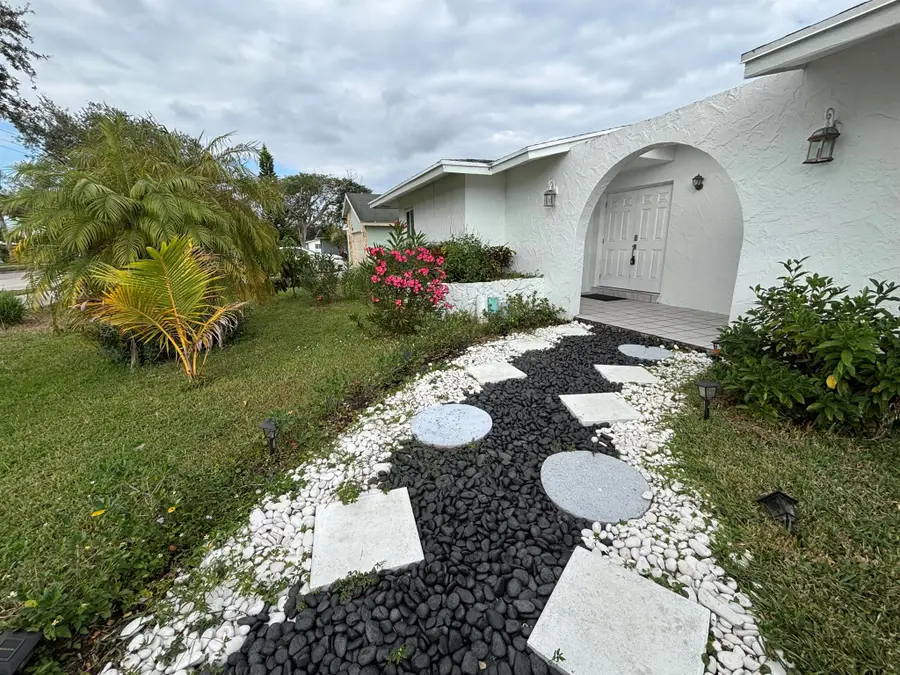 854 Royal Palm Beach Boulevard, Royal Palm Beach, FL 33411 - Image #2