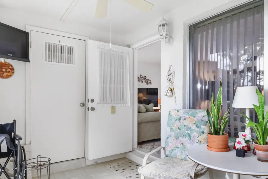 106 Lake Pine Circle #C-1, Greenacres, FL 33463 - Image #2