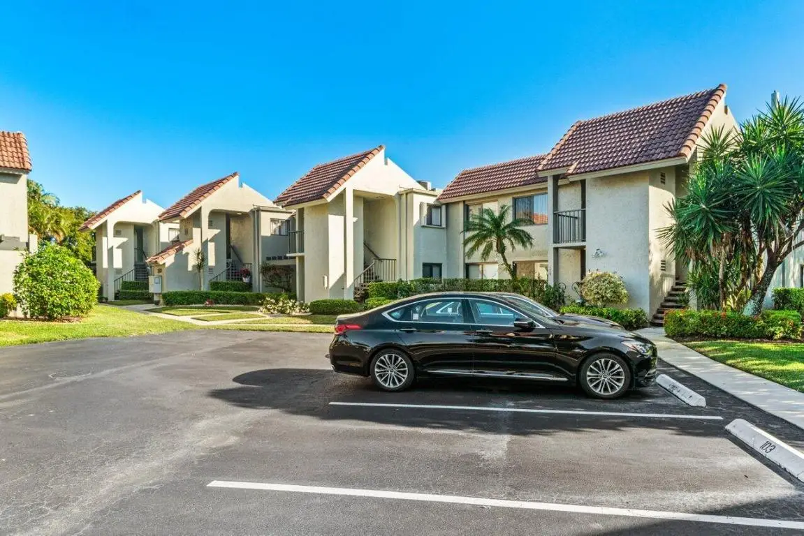 5589 Fairway Park Drive #202, Boynton Beach, FL 33437 - Image #1