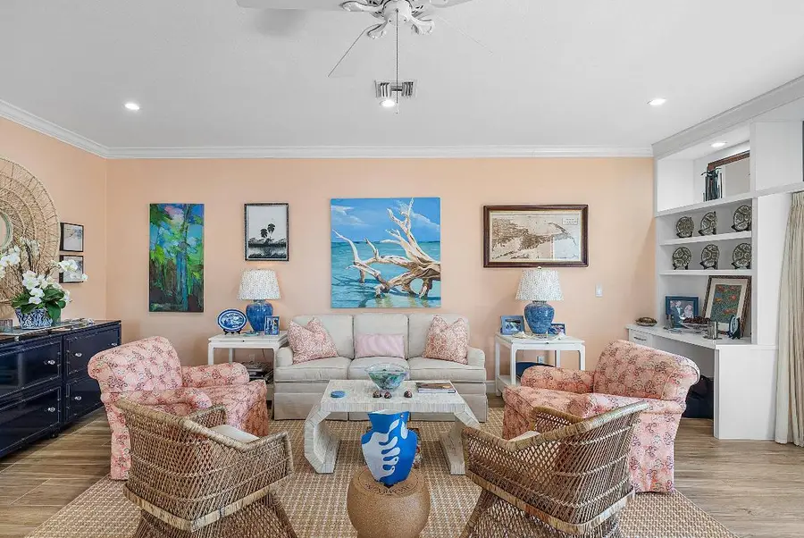 725 Palm Trail #10, Delray Beach, FL 33483 - Image #2