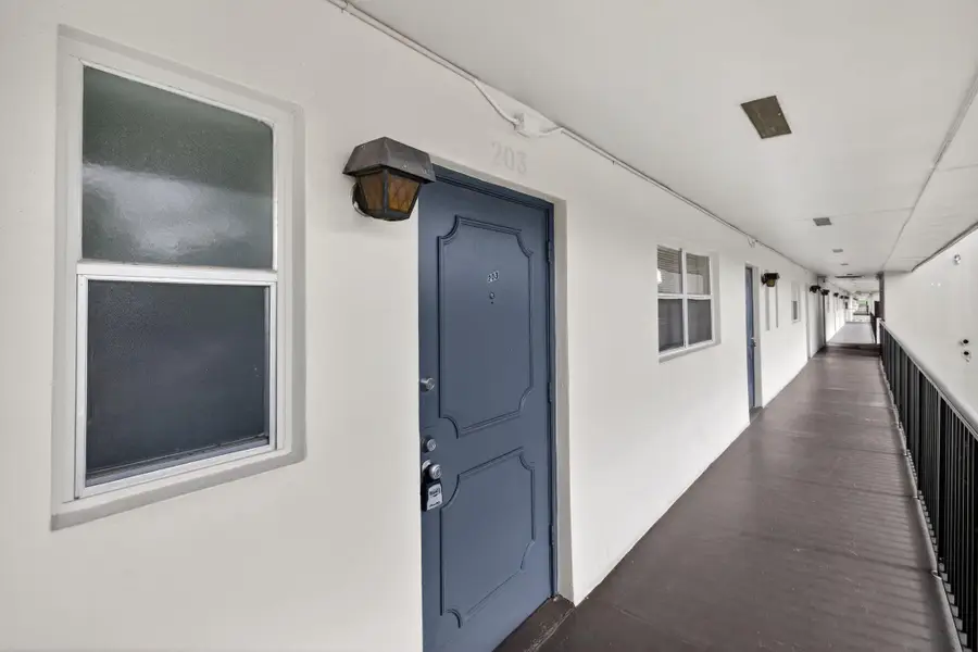 7925 Colony Circle S #203, Tamarac, FL 33321 - Image #2