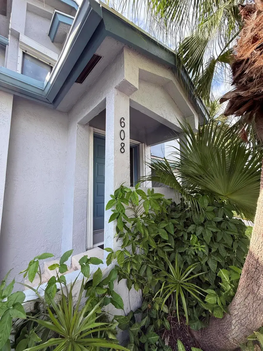 608 Harbour Pointe Way, Greenacres, FL 33413 - Image #2