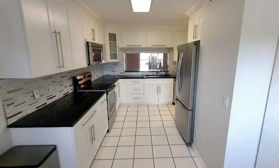 4735 E Lucerne Lakes Boulevard E #413, Lake Worth, FL 33467 - Image #3