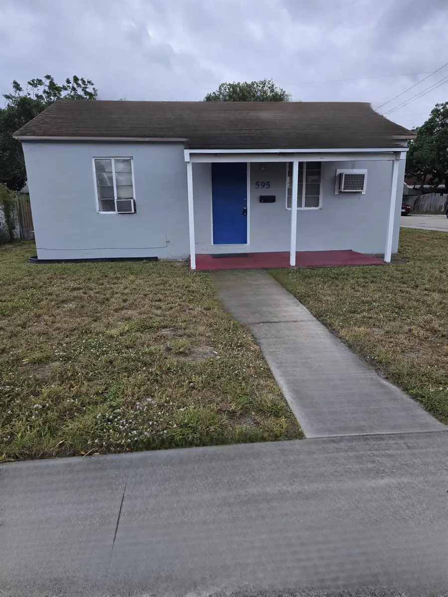 595 W 3rd Street, Riviera Beach, FL 33404 - Image #2