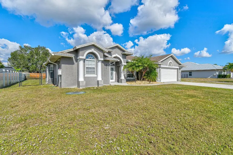 971 SW Mccomb Avenue, Port Saint Lucie, FL 34953 - Image #2