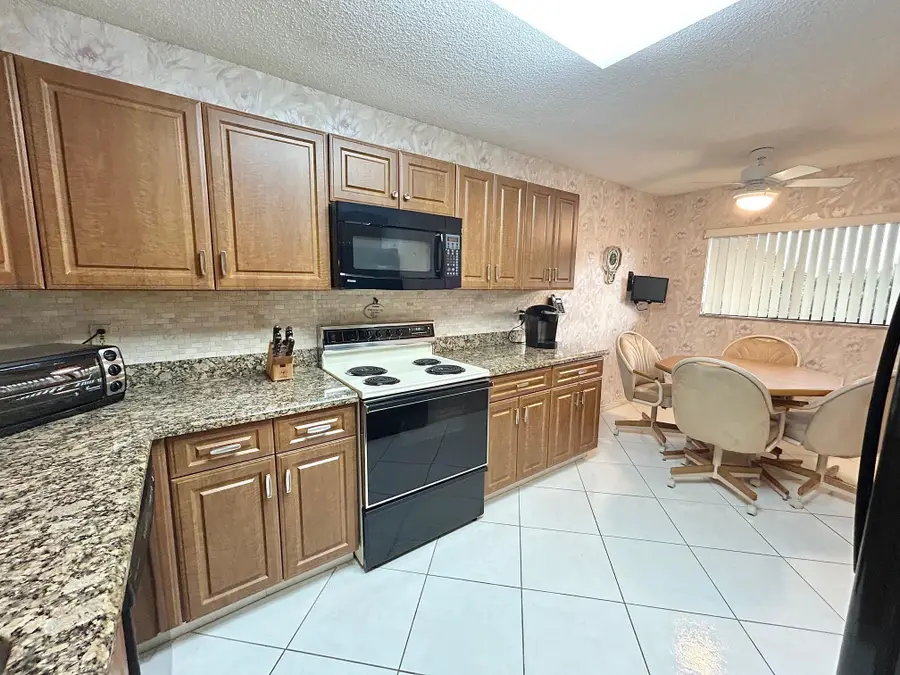 4725 Lucerne Lakes Boulevard E #314, Lake Worth, FL 33467 - Image #3
