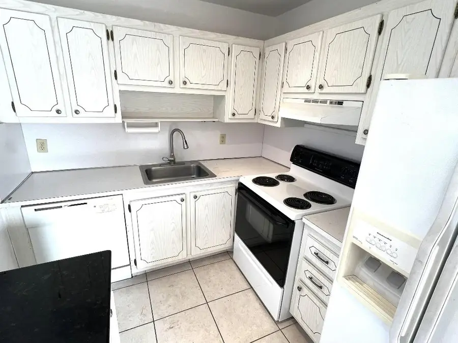 12 Seville A, Delray Beach, FL 33446 - Image #3