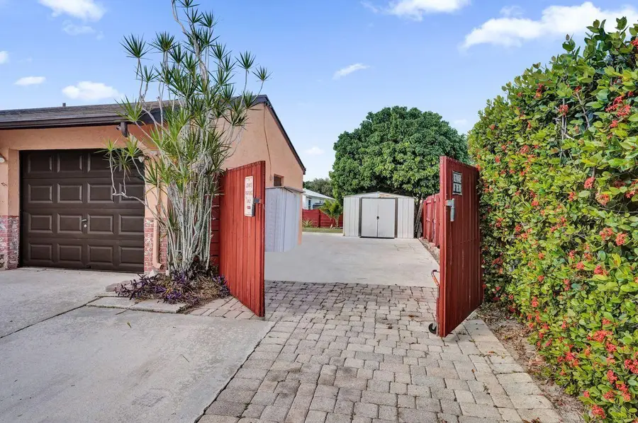 4387 Appian Way, Greenacres, FL 33463 - Image #2