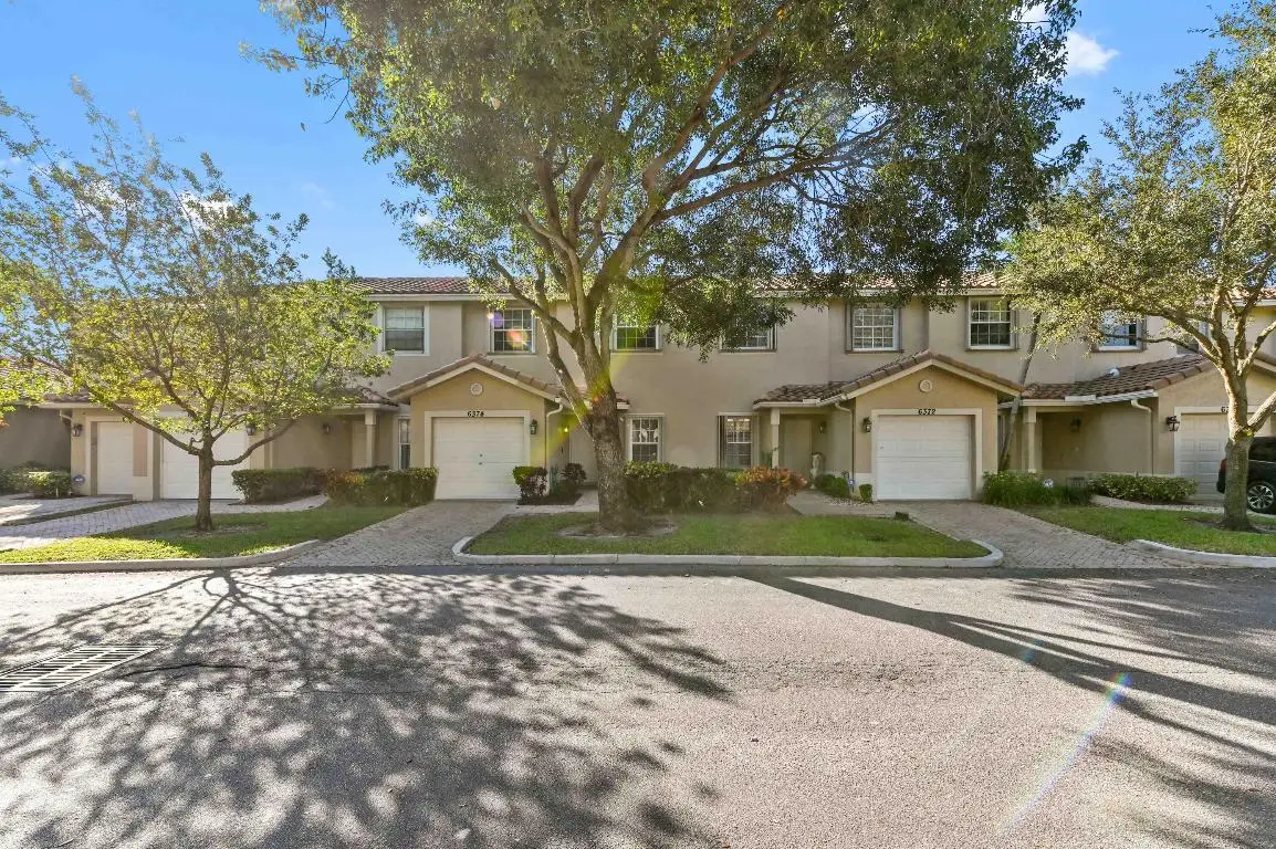 6374 Park Lake Circle, Boynton Beach, FL 33437 - Image #1
