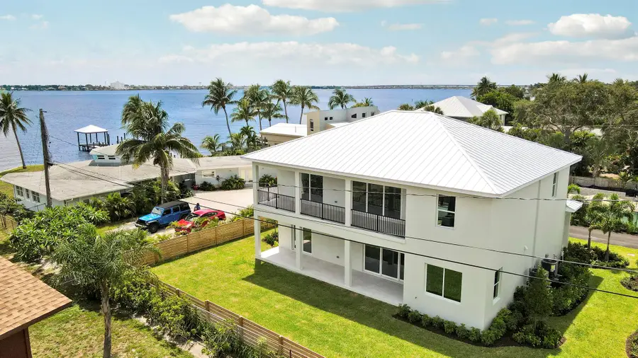 1013 NE Orange Avenue, Jensen Beach, FL 34957 - Image #2