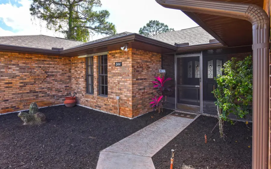 844 SE Kendall Avenue, Port Saint Lucie, FL 34983 - Image #3