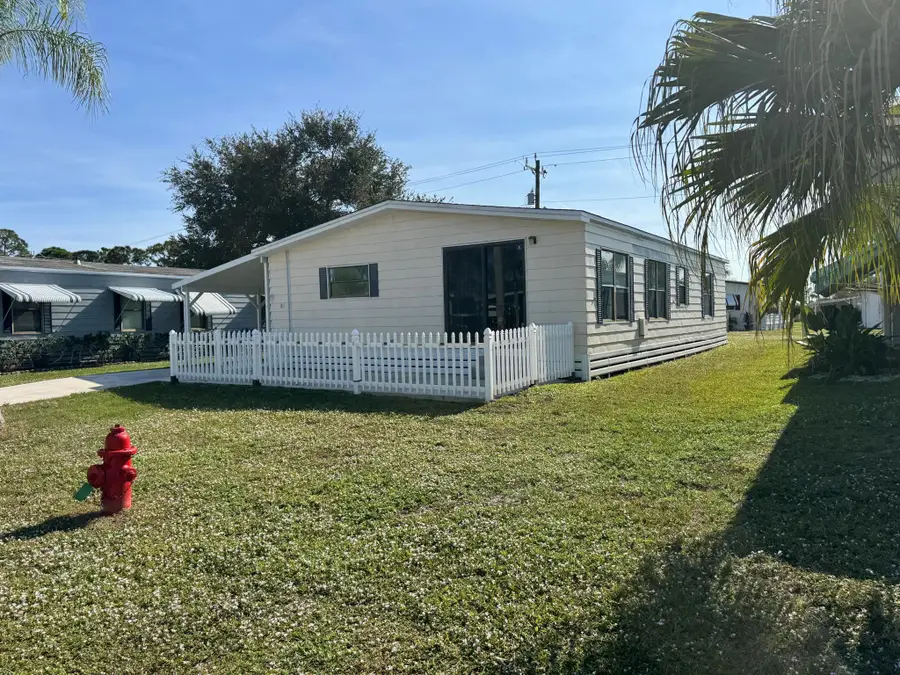83 Flores Del Norte, Fort Pierce, FL 34951 - Image #3