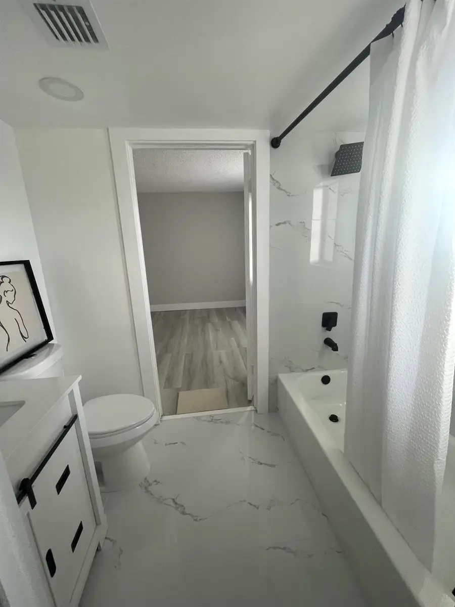 5917 Via Vermilya #206, Lake Worth, FL 33462 - Image #3