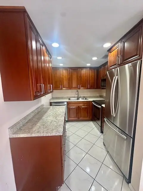 69 Dorset B, Boca Raton, FL 33434 - Image #2