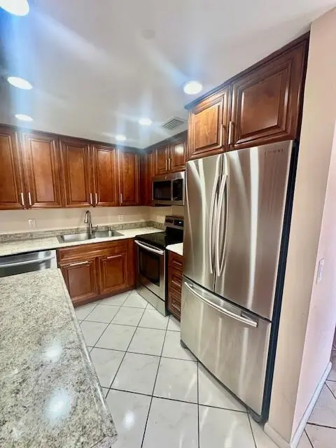 69 Dorset B, Boca Raton, FL 33434 - Image #3