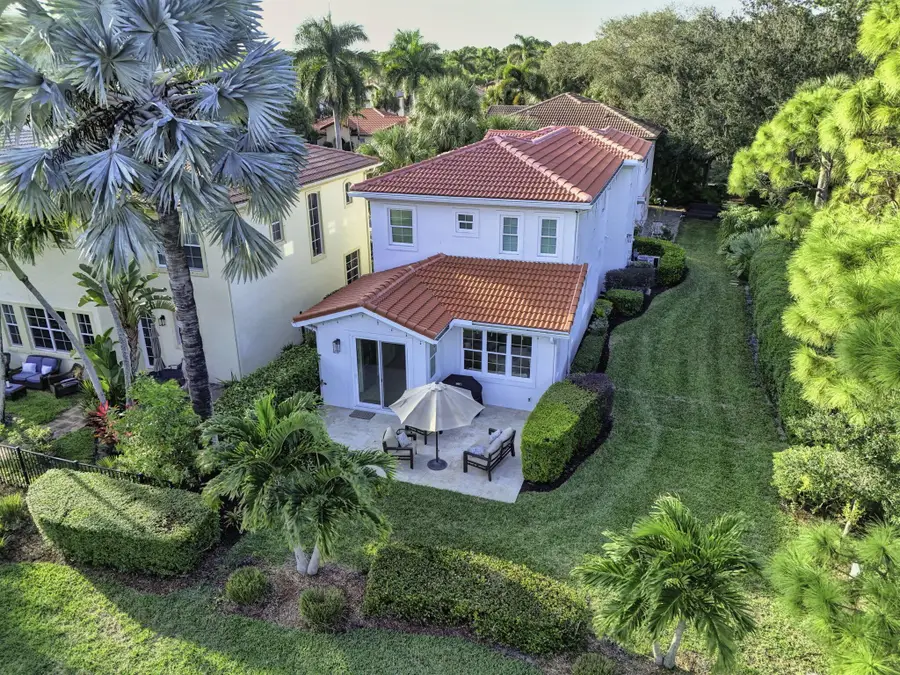 562 Tomahawk Court, Palm Beach Gardens, FL 33410 - Image #2