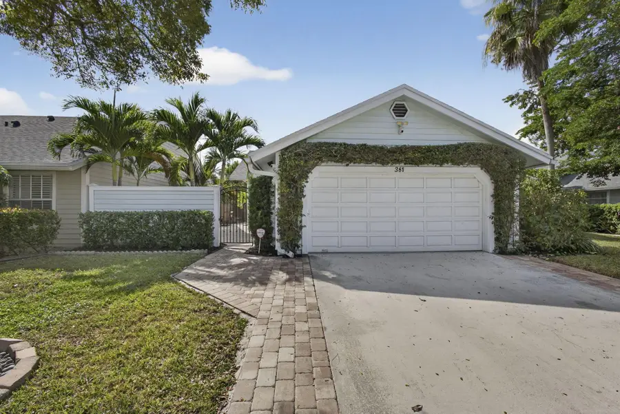 381 Park Forest Way, Wellington, FL 33414 - Image #3