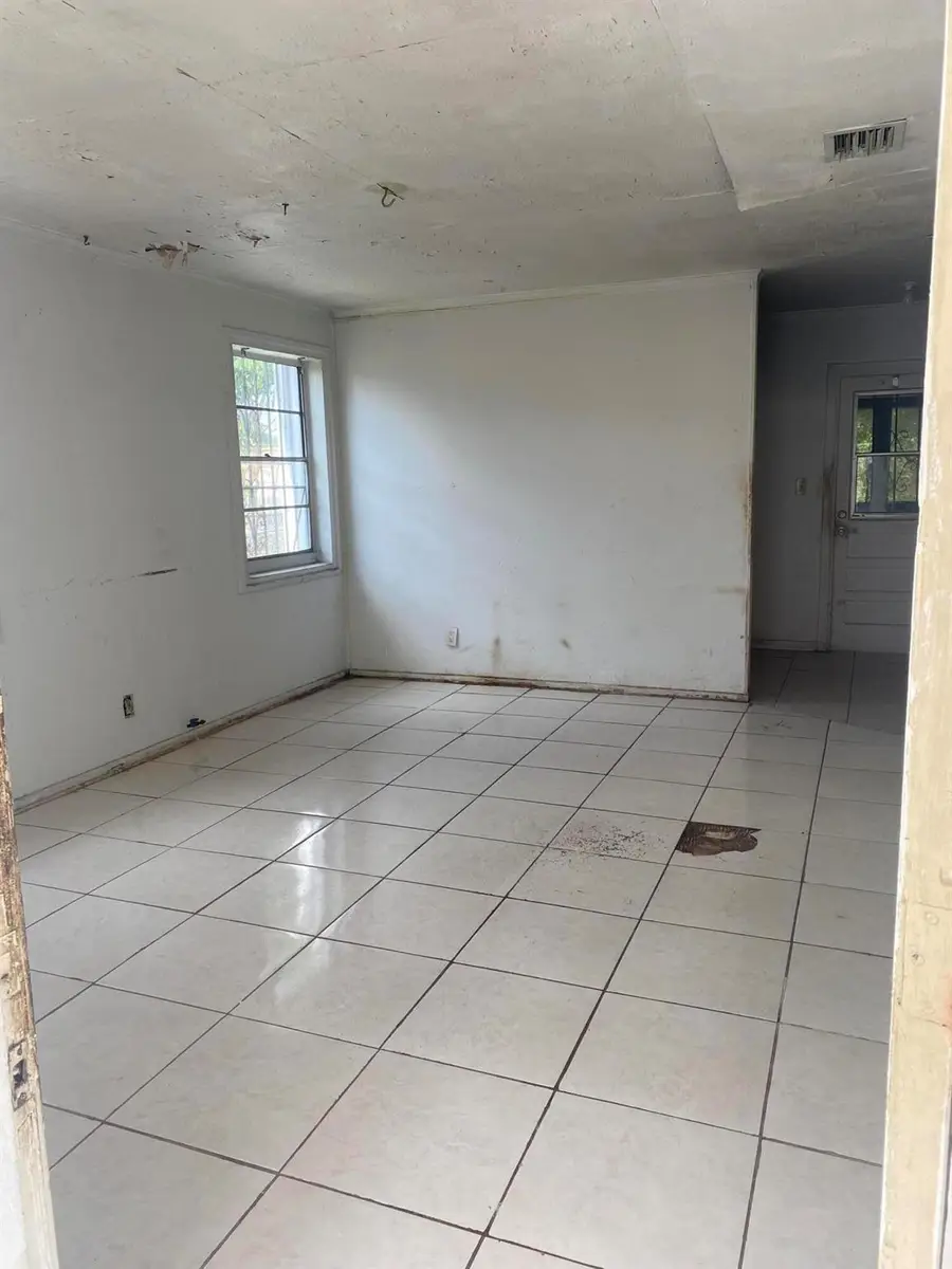 756 W 1st Street, Riviera Beach, FL 33404 - Image #2